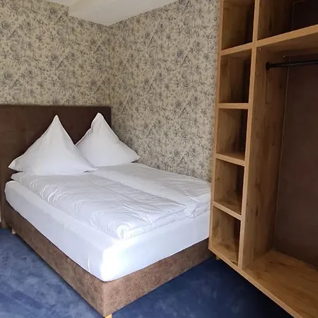 Bad Hotel *