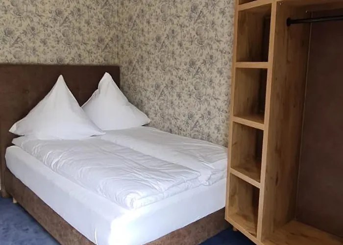Bad Hotel *